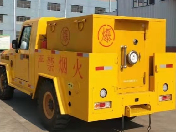 娄底凯龙爆破器材运输车：保障爆破任务的安全运行
